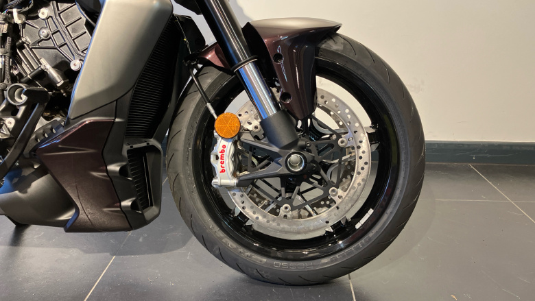 Ducati X Diavel V4 Burning Red (25MY)